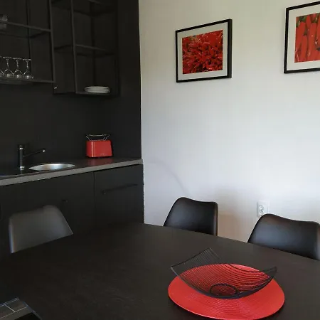 House Ivica * Τρογκίρ