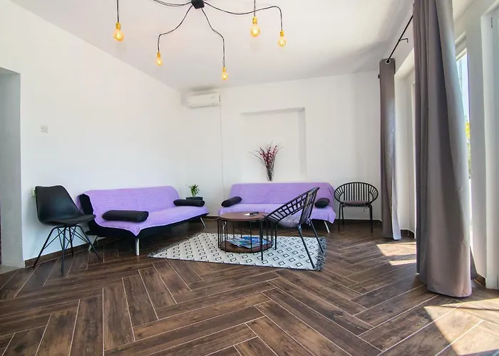 House Ivica 펜션 *