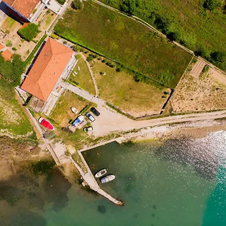 Feriehus House Ivica